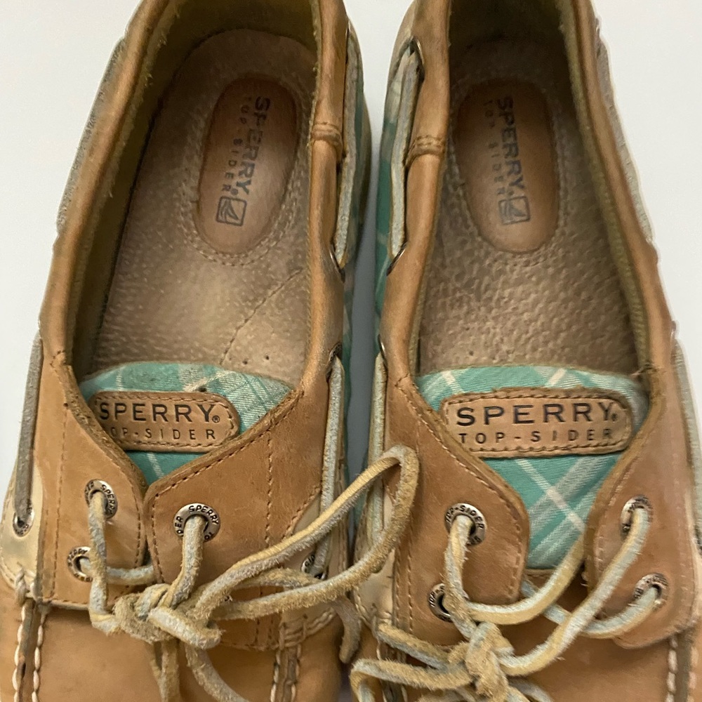 Womens Sperry size 8 1/2 great condition